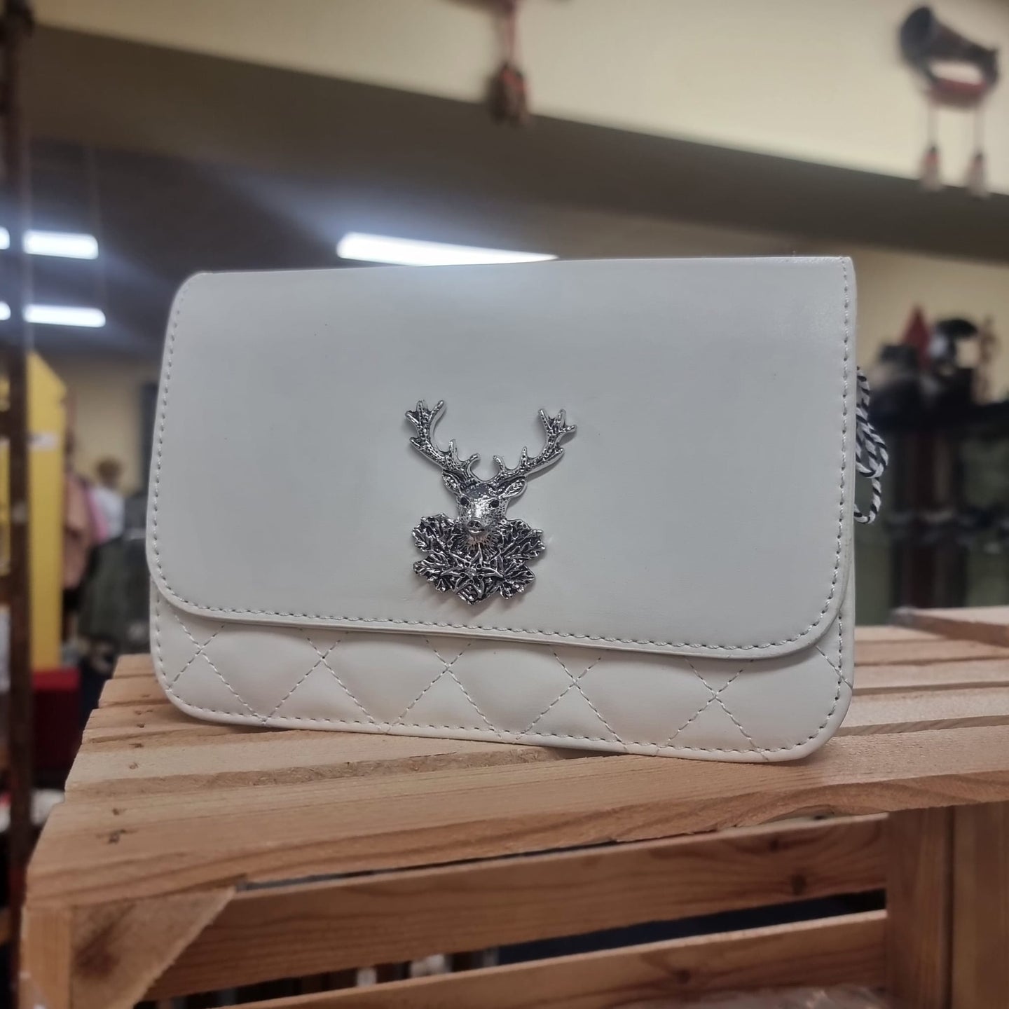 TRACHTEN HANDTASJE PU-LEDER WIT